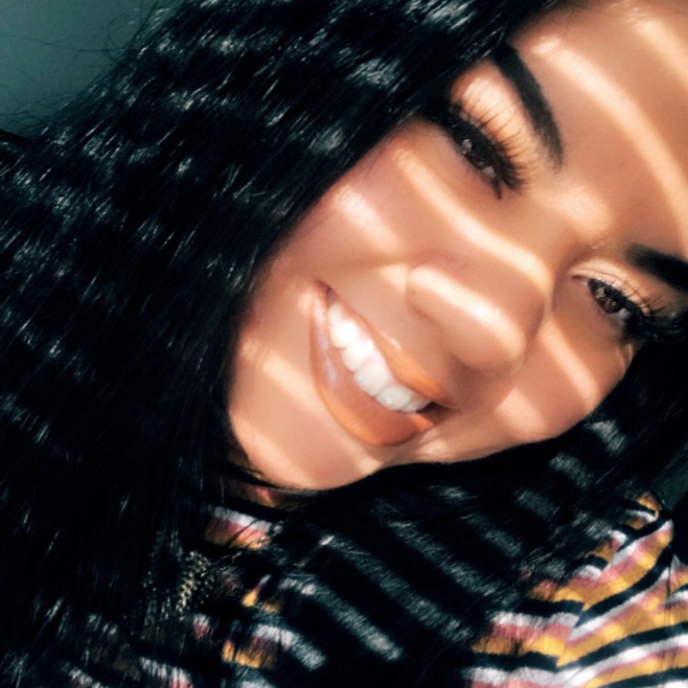 Meet your Posher, Naomi